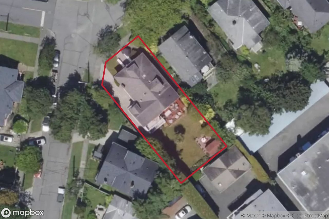 Aerial view of 103 Bushby St, Victoria with parcel outline