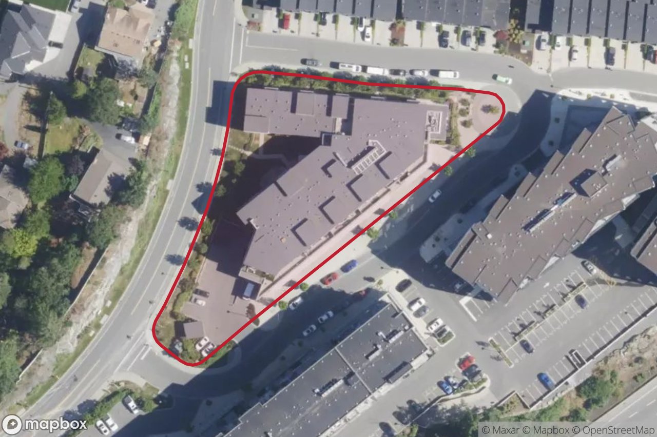 Aerial view of 408 – 950 Whirlaway Cres, Langford with parcel outline