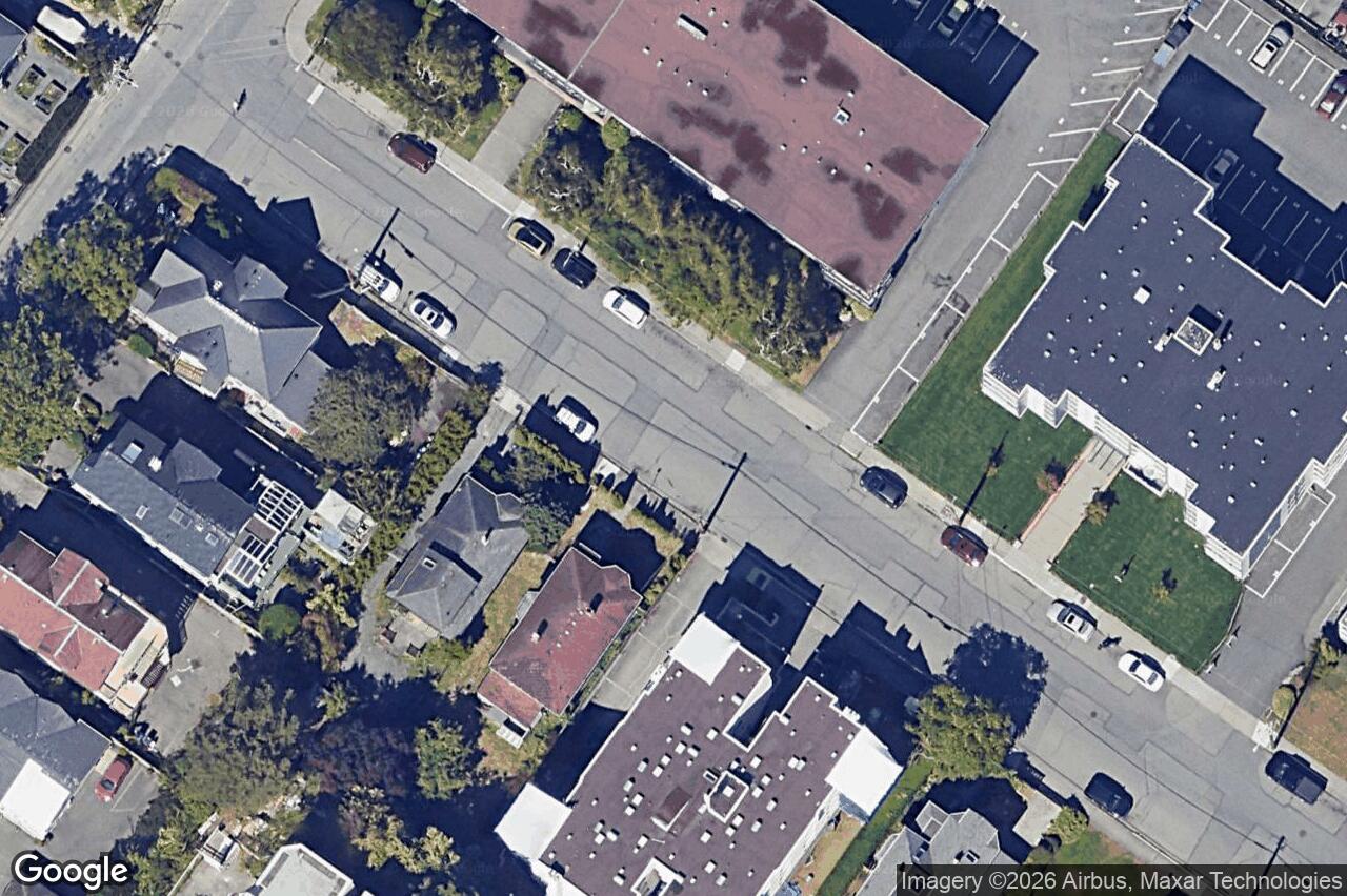 Aerial view of 102 – 511 Rithet St, Victoria