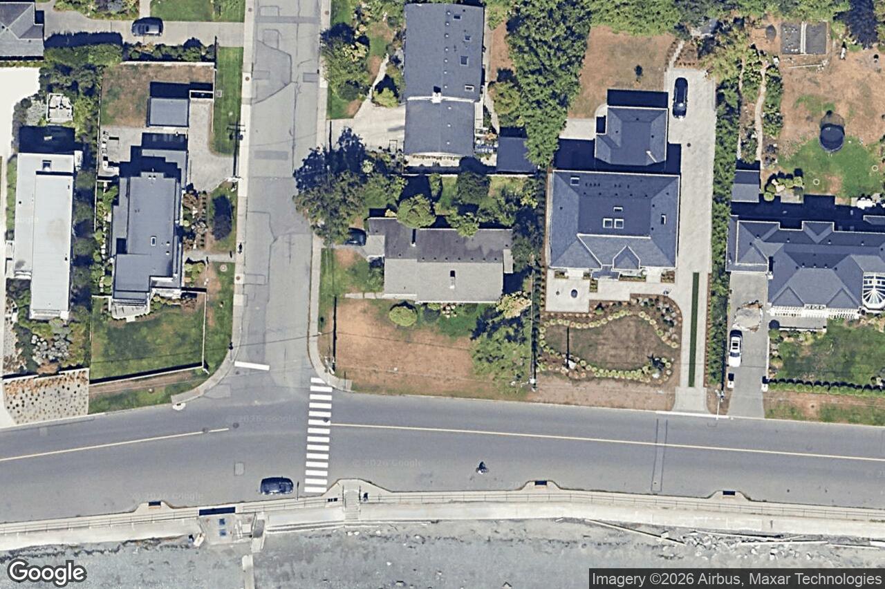 Aerial view of 406 Beach Dr, Oak Bay