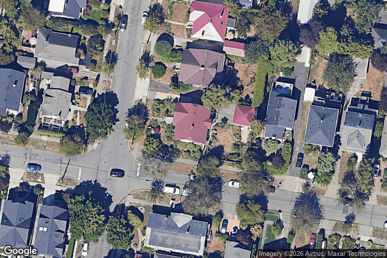 Aerial view of 305 Linden Ave, Victoria