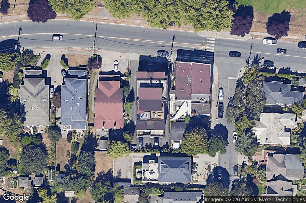 Aerial view of 4 – 1827 Fairfield Rd, Victoria