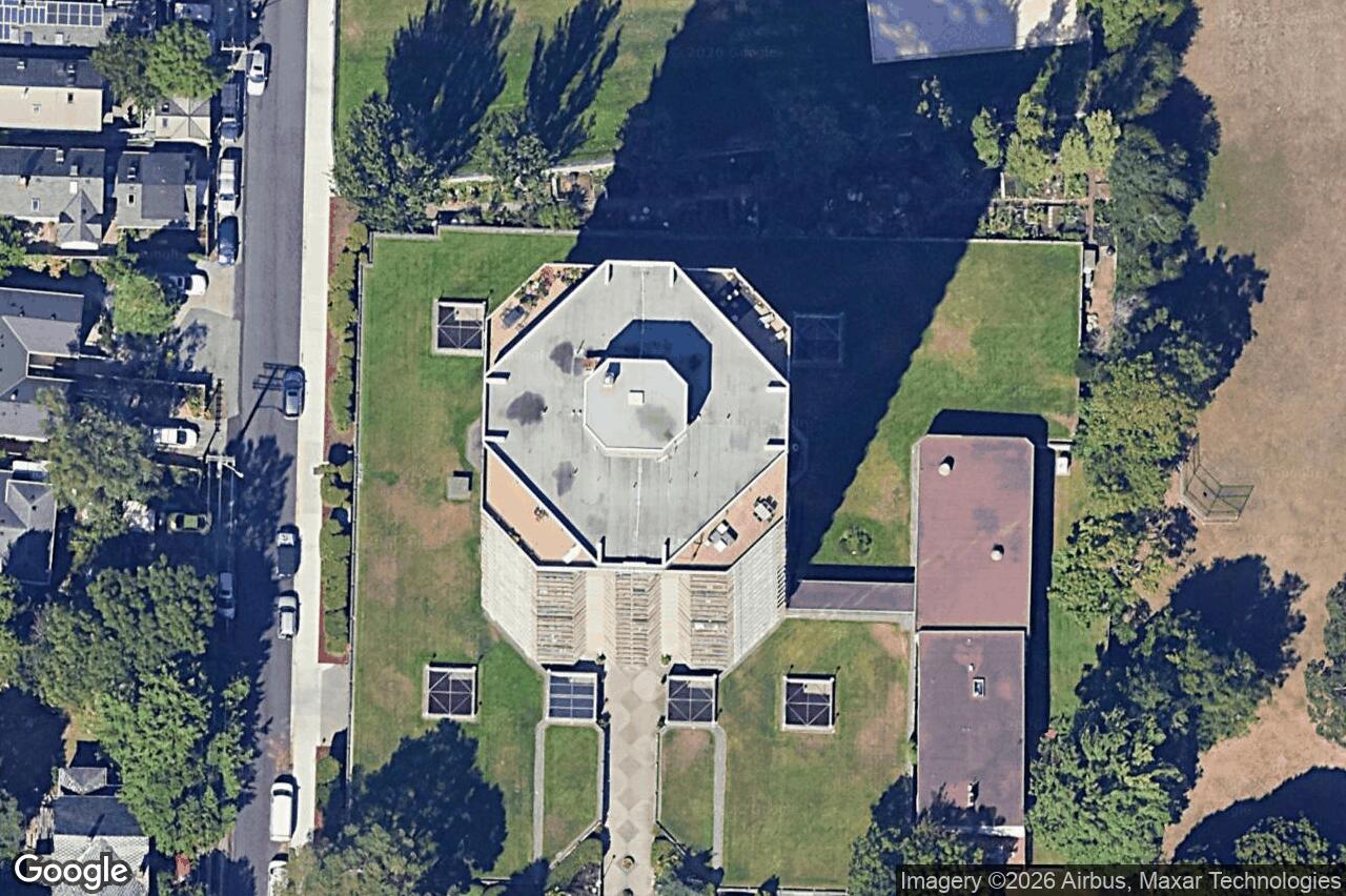 Aerial view of 401 – 620 Toronto St, Victoria