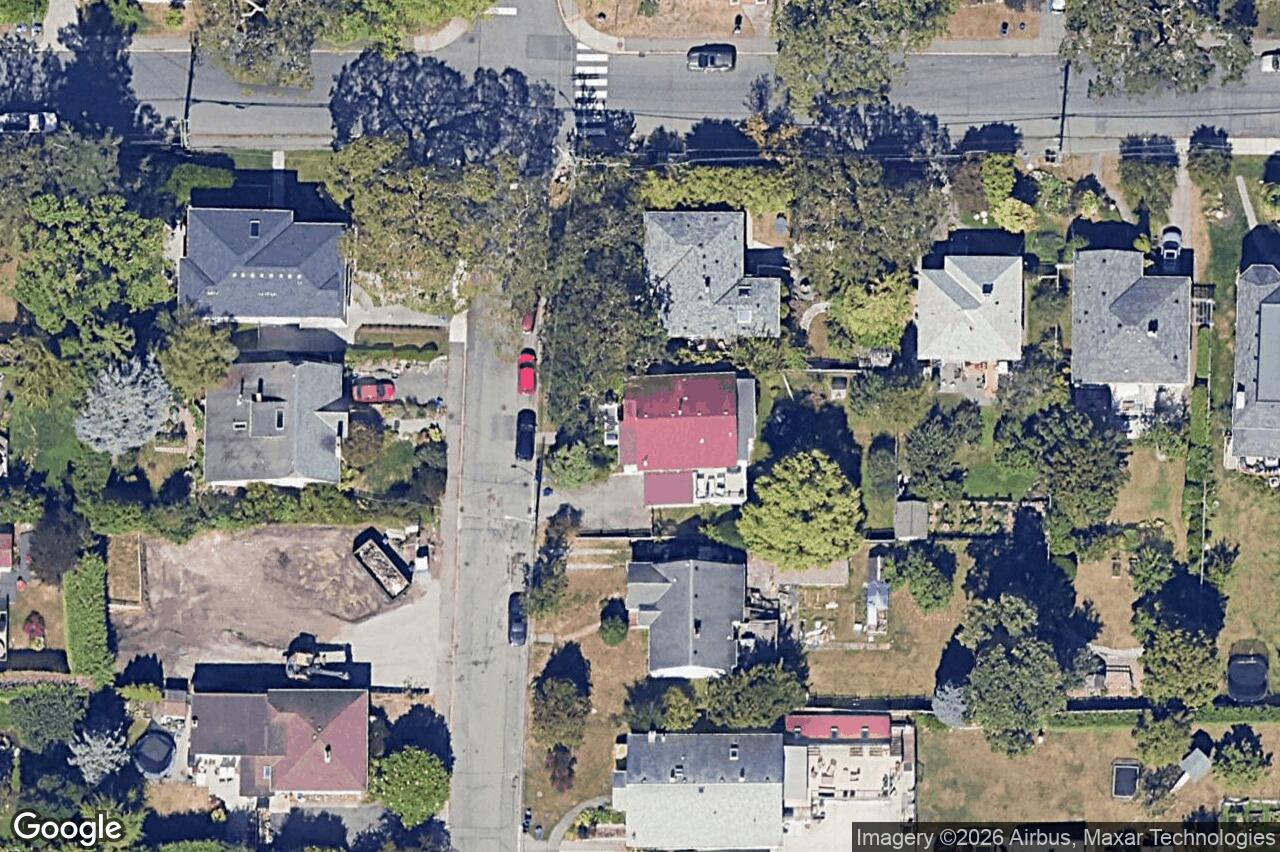 Aerial view of 675 Monterey Ave, Oak Bay
