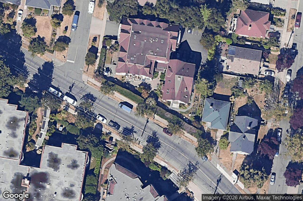 Aerial view of 304 – 1246 Fairfield Rd, Victoria