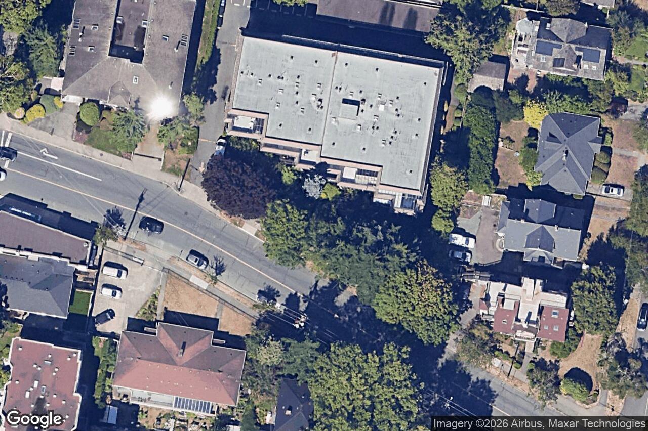 Aerial view of 306 – 1120 Fairfield Rd, Victoria