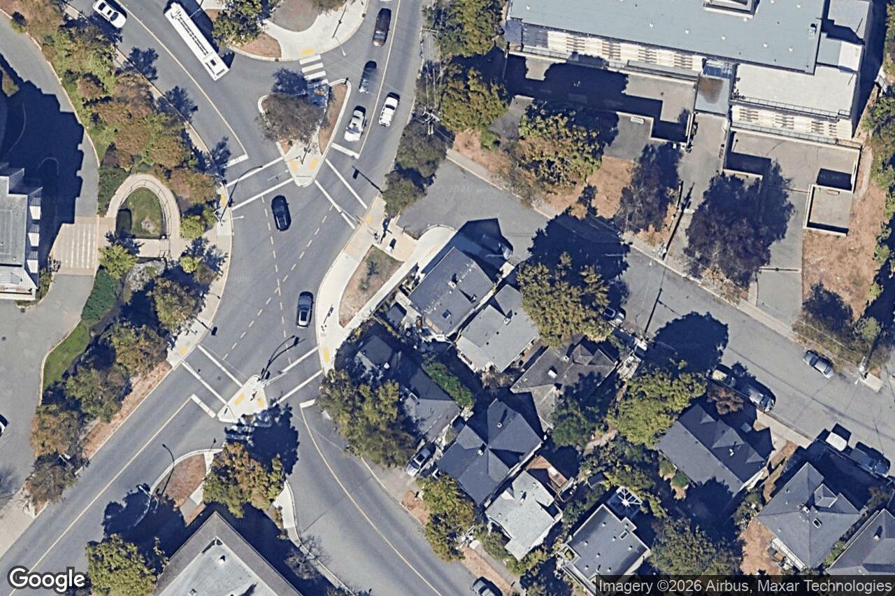 Aerial view of 903 Collinson St, Victoria