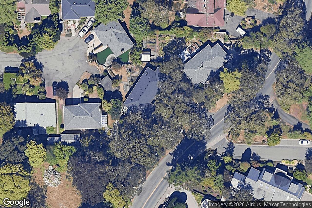 Aerial view of 910 Foul Bay Rd, Victoria