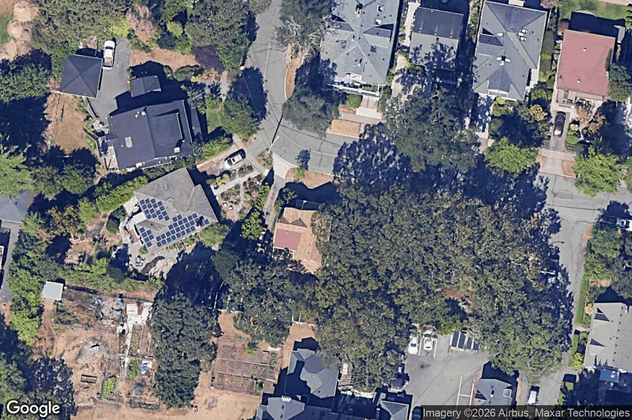 Aerial view of 1353 Craigdarroch Rd, Victoria