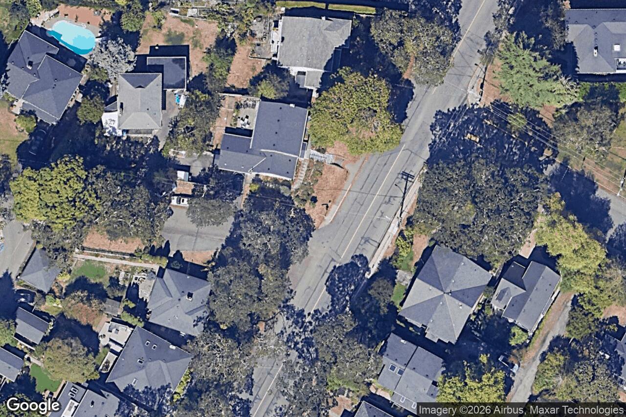 Aerial view of 900 Richmond Ave, Victoria