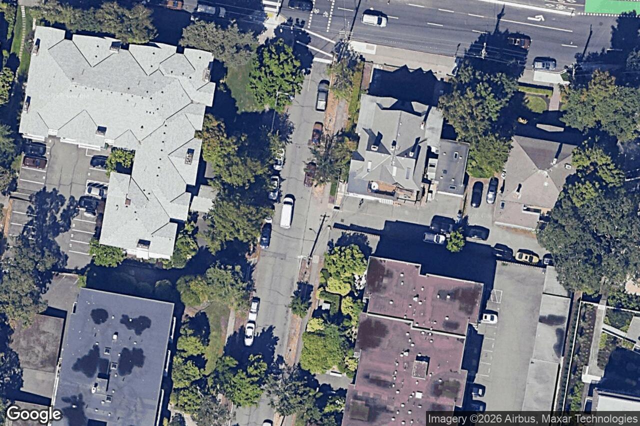 Aerial view of 302 – 1039 Linden Ave, Victoria