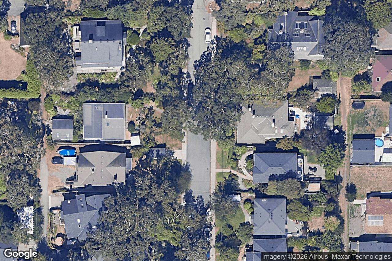 Aerial view of 1262 Roslyn Rd, Oak Bay