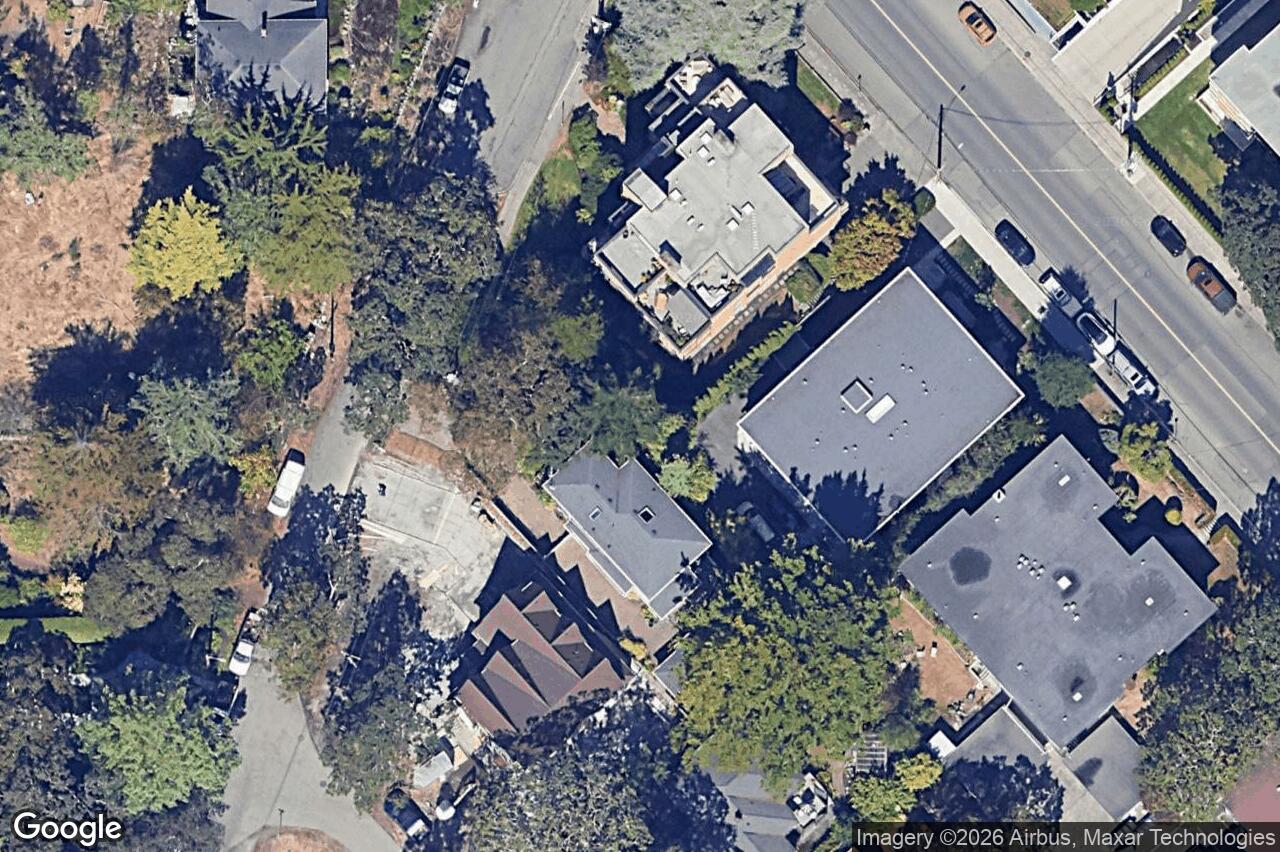Aerial view of 1327 Transit Rd, Oak Bay