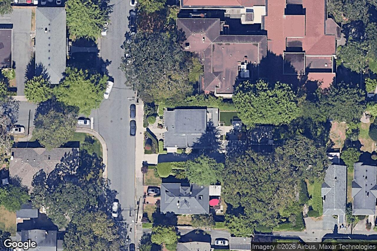 Aerial view of 1395 Hampshire Rd, Oak Bay