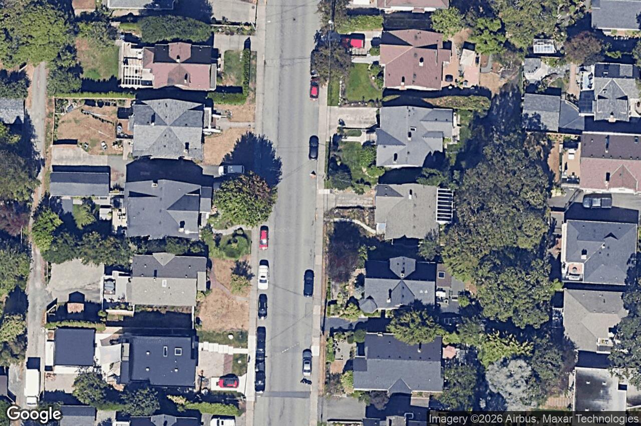 Aerial view of 1571 Monterey Ave, Oak Bay
