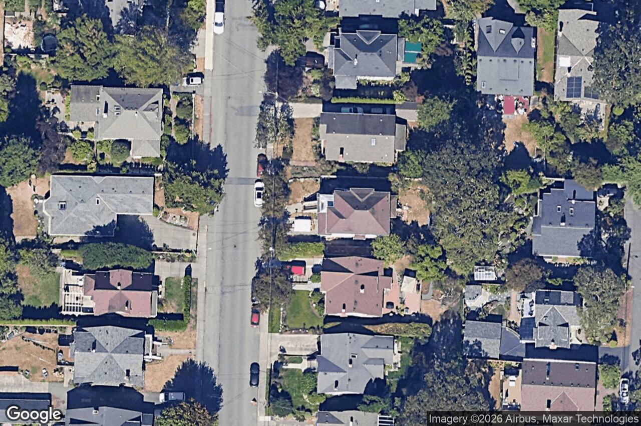 Aerial view of 1597 Monterey Ave, Oak Bay