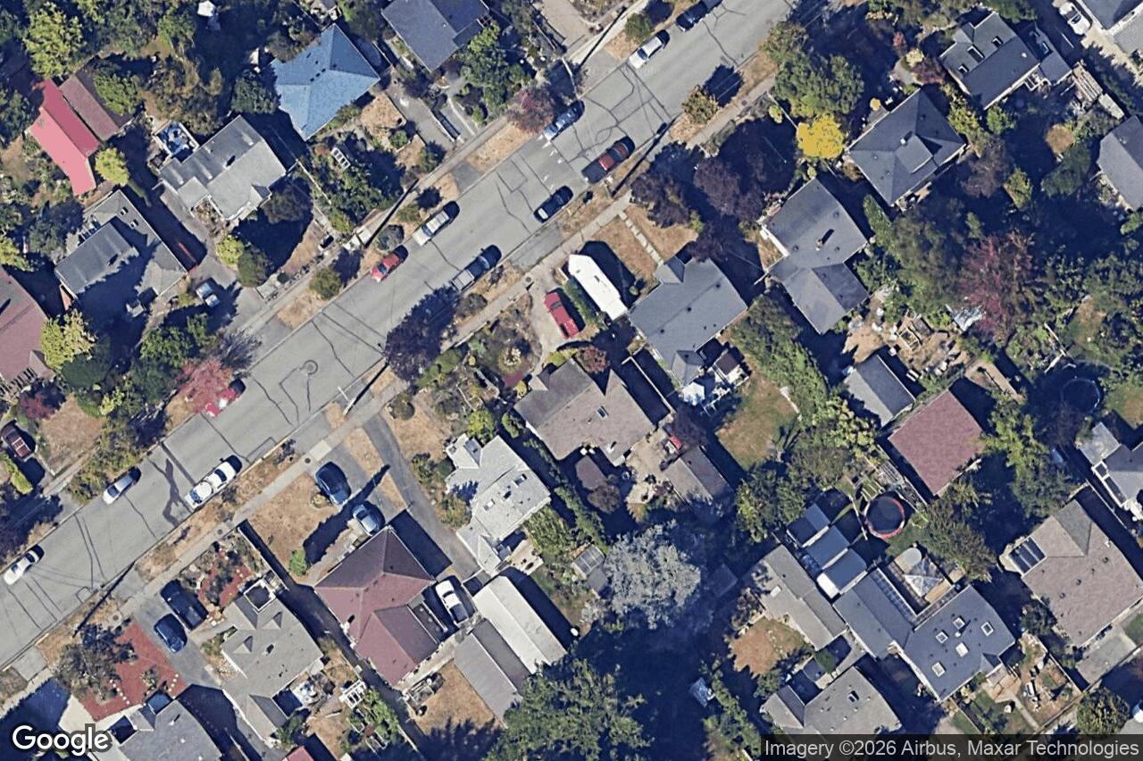 Aerial view of 919 Dunsmuir Rd, Esquimalt
