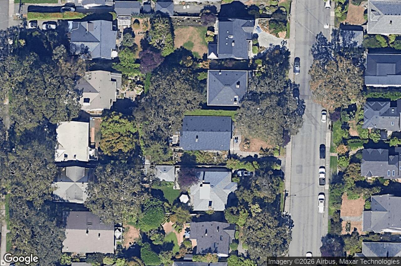 Aerial view of 1579 Hampshire Rd, Oak Bay
