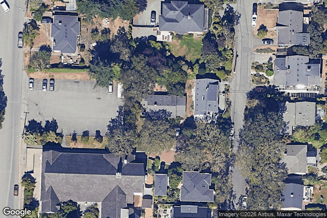 Aerial view of 2120 Byron St, Oak Bay