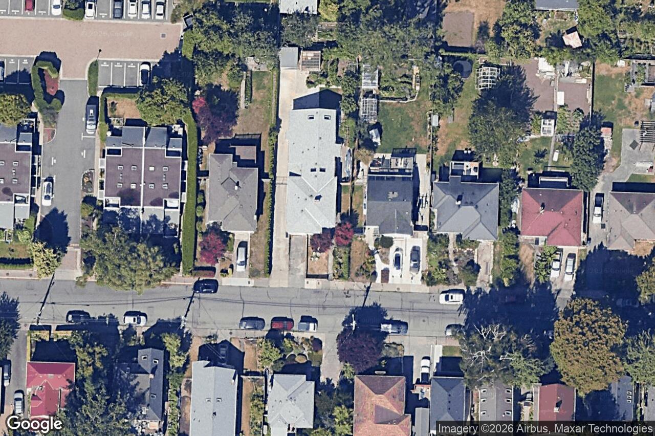 Aerial view of 4 – 1318 Vining St, Victoria