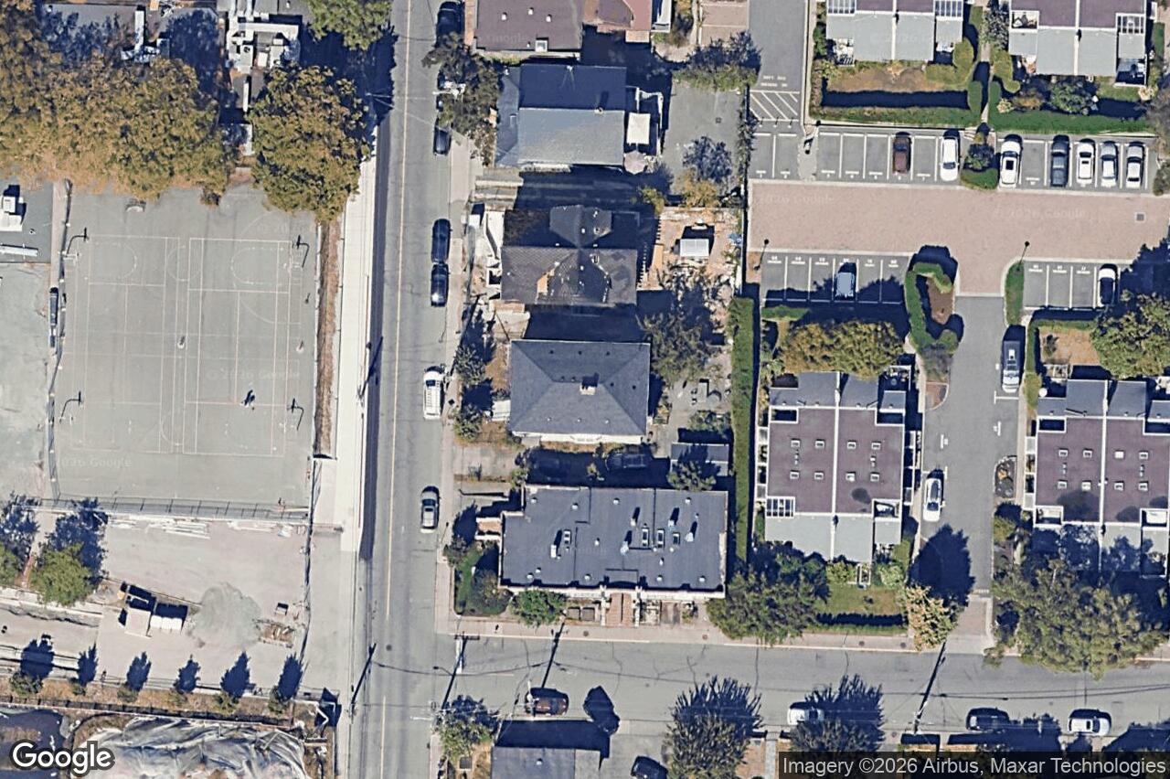 Aerial view of 1909 Fernwood Rd, Victoria