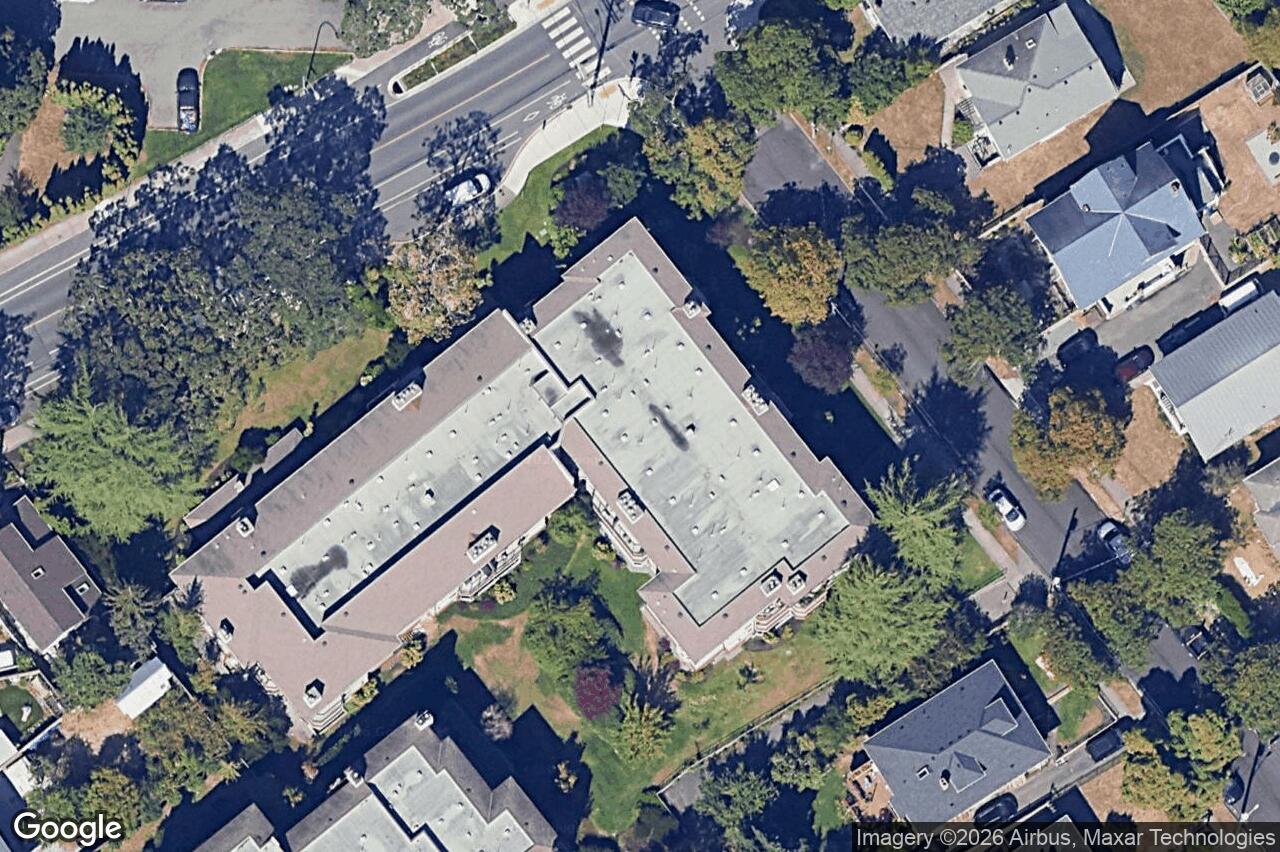 Aerial view of 209 – 1655 Begbie St, Victoria