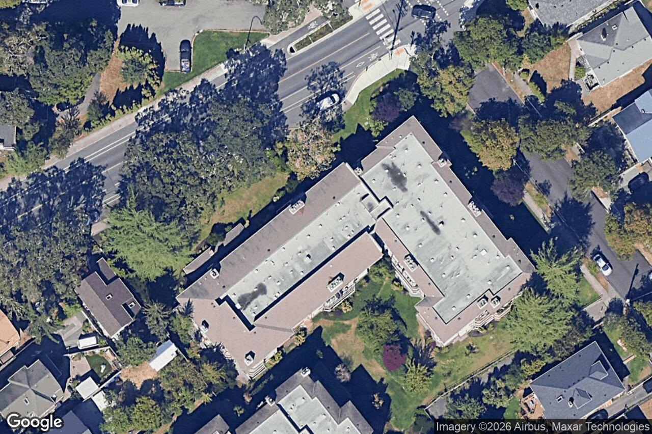 Aerial view of 314 – 1655 Begbie St, Victoria