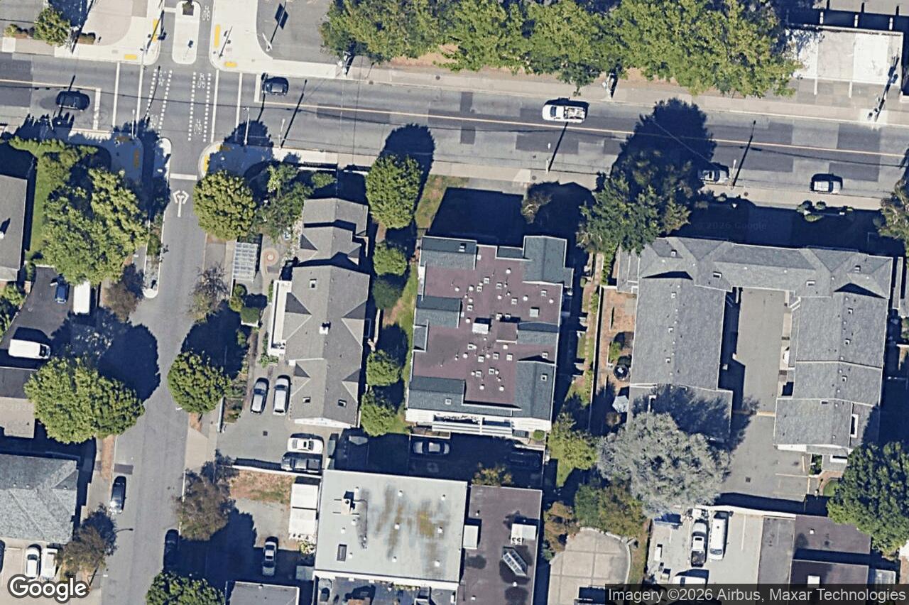 Aerial view of 302 – 1007 Caledonia Ave, Victoria