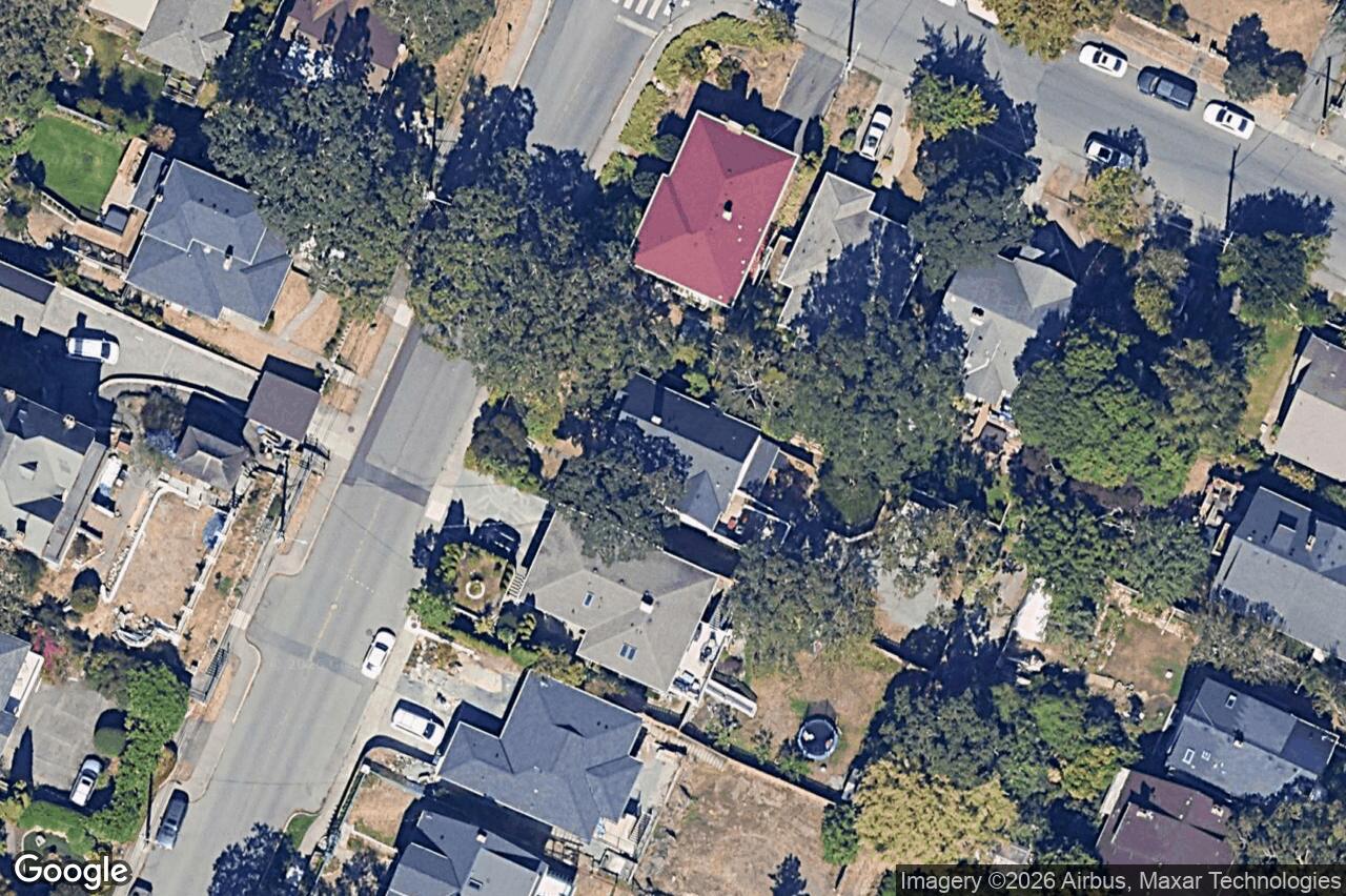 Aerial view of 1959 Hampshire Rd, Oak Bay