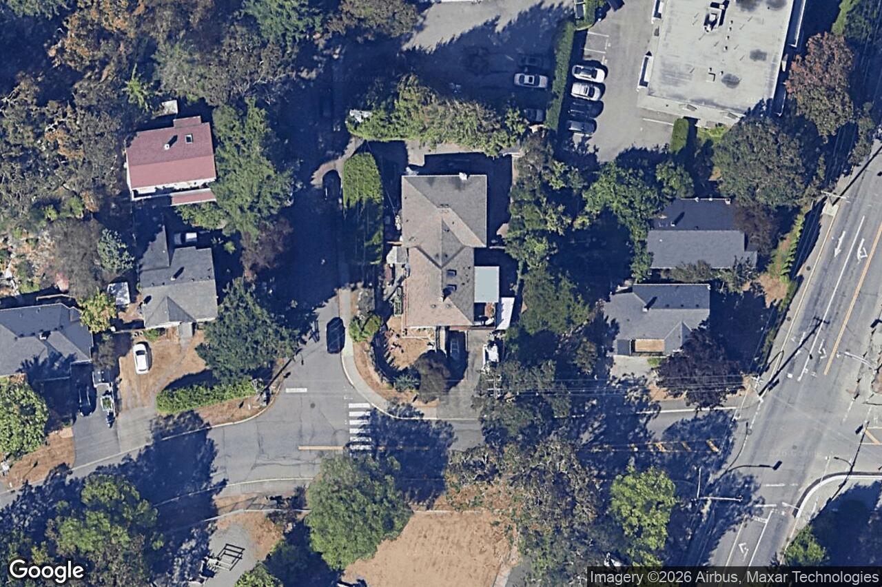 Aerial view of 1122 Old Esquimalt Rd, Esquimalt