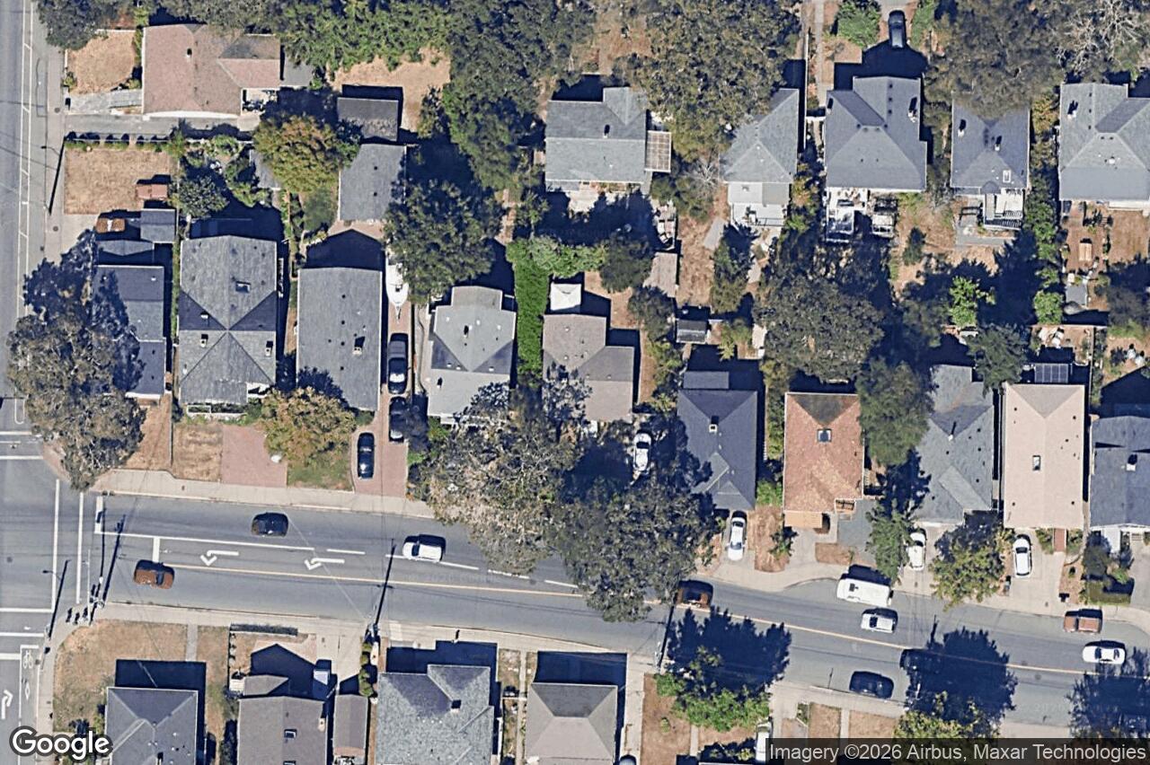 Aerial view of 1716 Bay St, Victoria