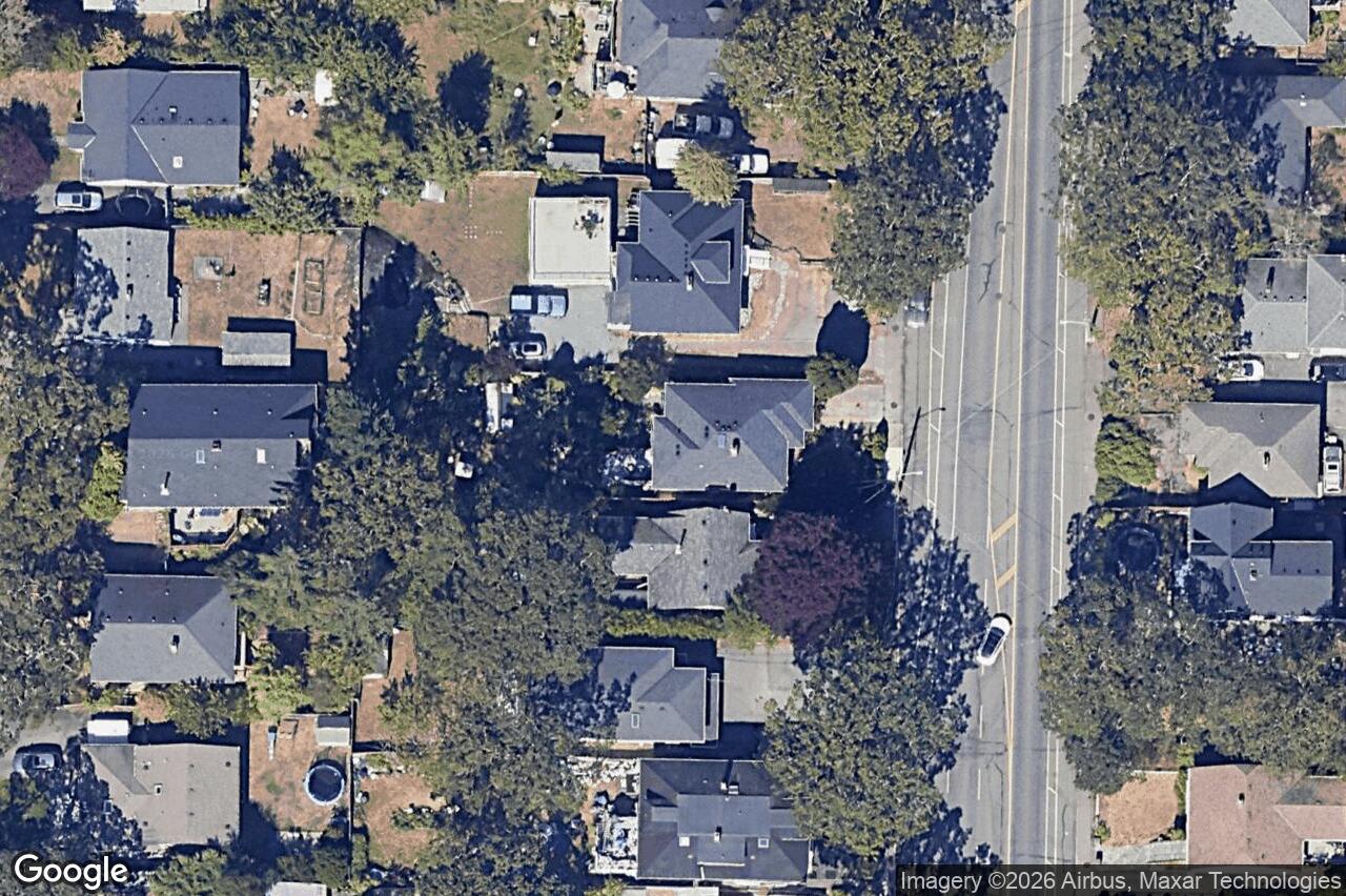 Aerial view of 3 – 2538 Shelbourne St, Victoria