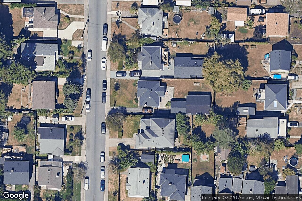 Aerial view of 2519 Roseberry Ave, Victoria