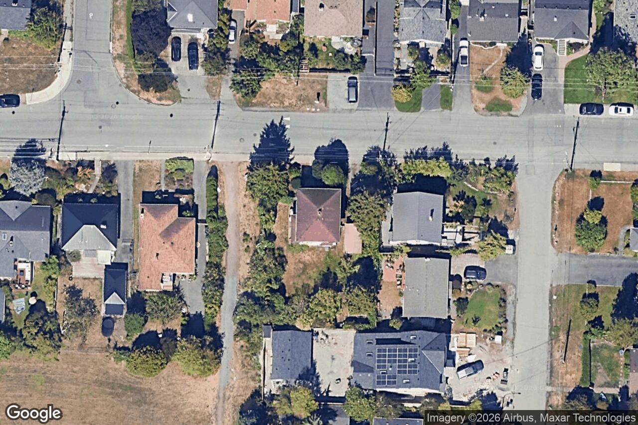 Aerial view of 1935 Haultain St, Saanich