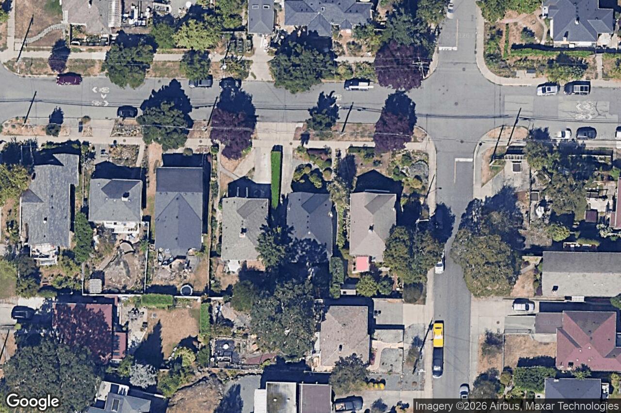 Aerial view of 1419 Haultain St, Victoria
