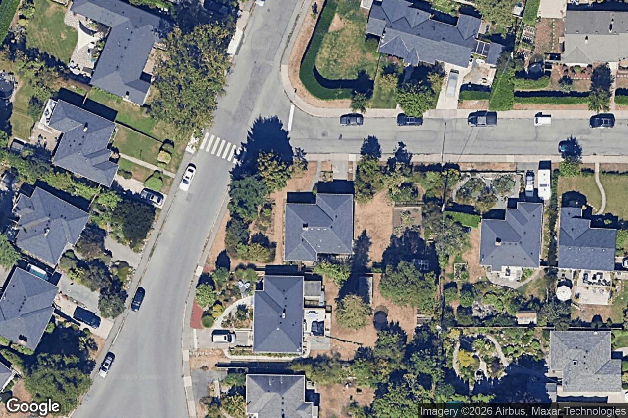Aerial view of 2201 Kinross Ave, Oak Bay