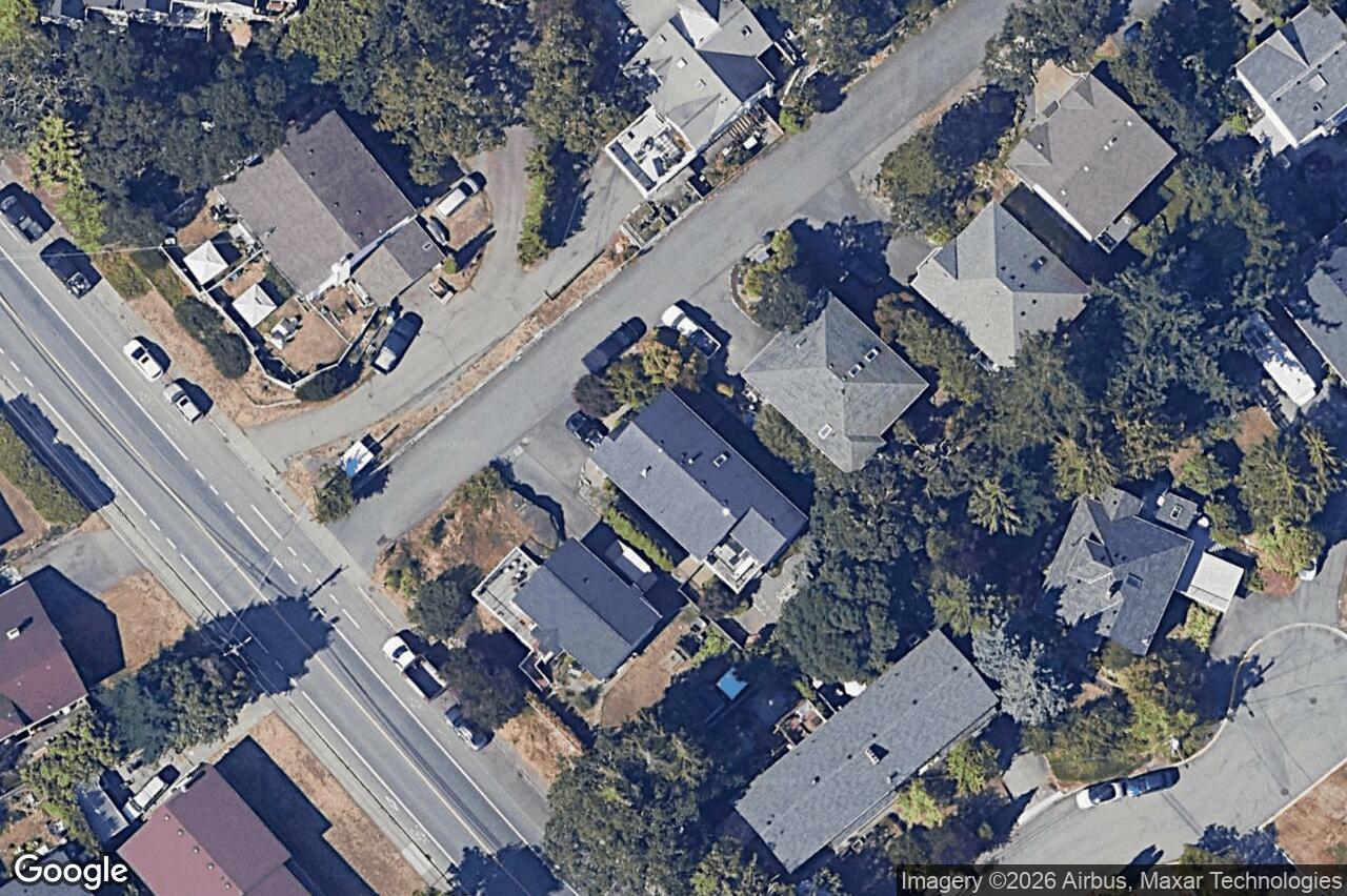 Aerial view of 4 – 890 Admirals Rd, Esquimalt