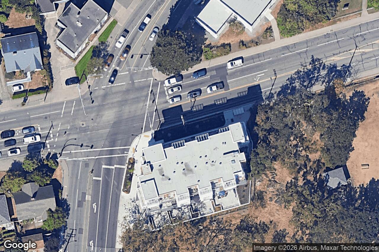 Aerial view of 301 – 1301 Hillside Ave, Victoria