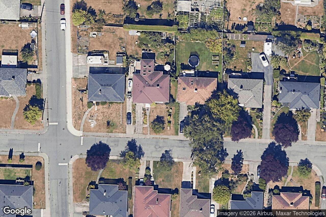 Aerial view of 3 – 2100 Allenby St, Oak Bay