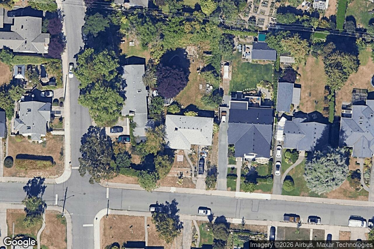 Aerial view of 2106 Neil St, Oak Bay