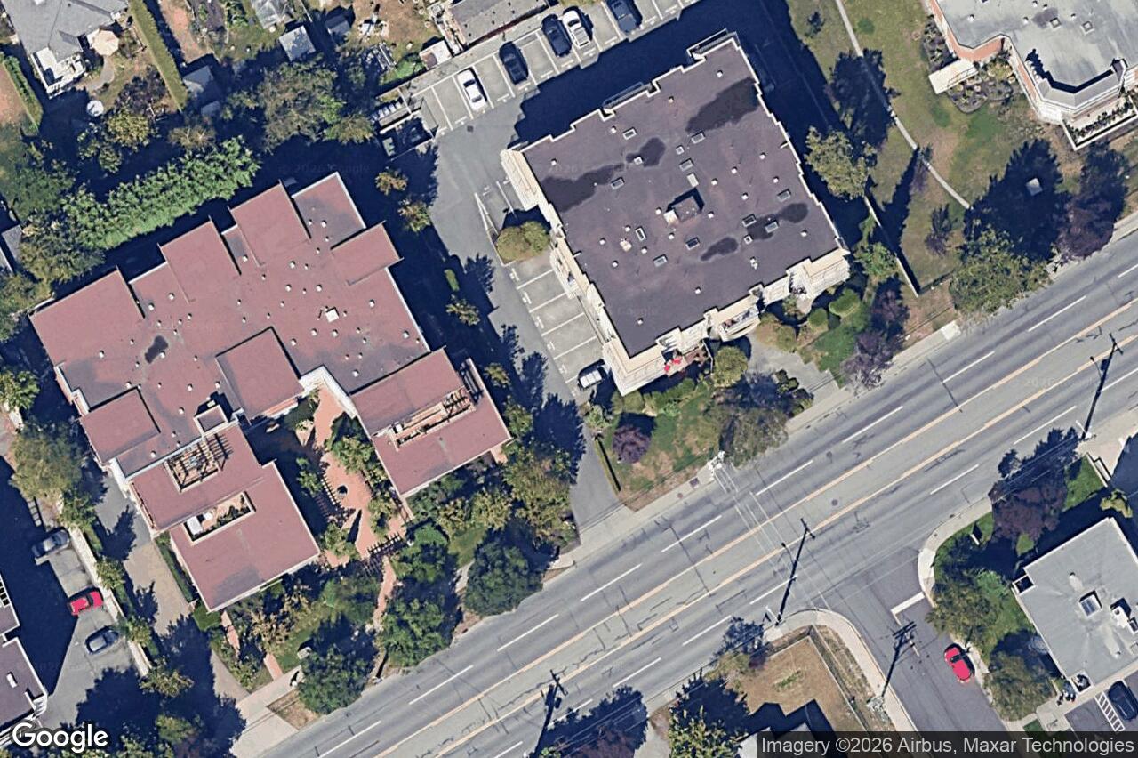 Aerial view of 402 – 1536 Hillside Ave, Victoria
