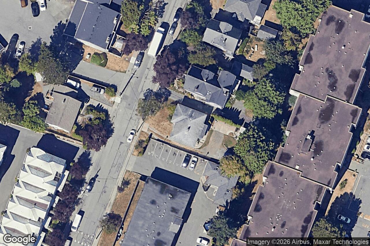 Aerial view of 3031 Washington Ave, Victoria