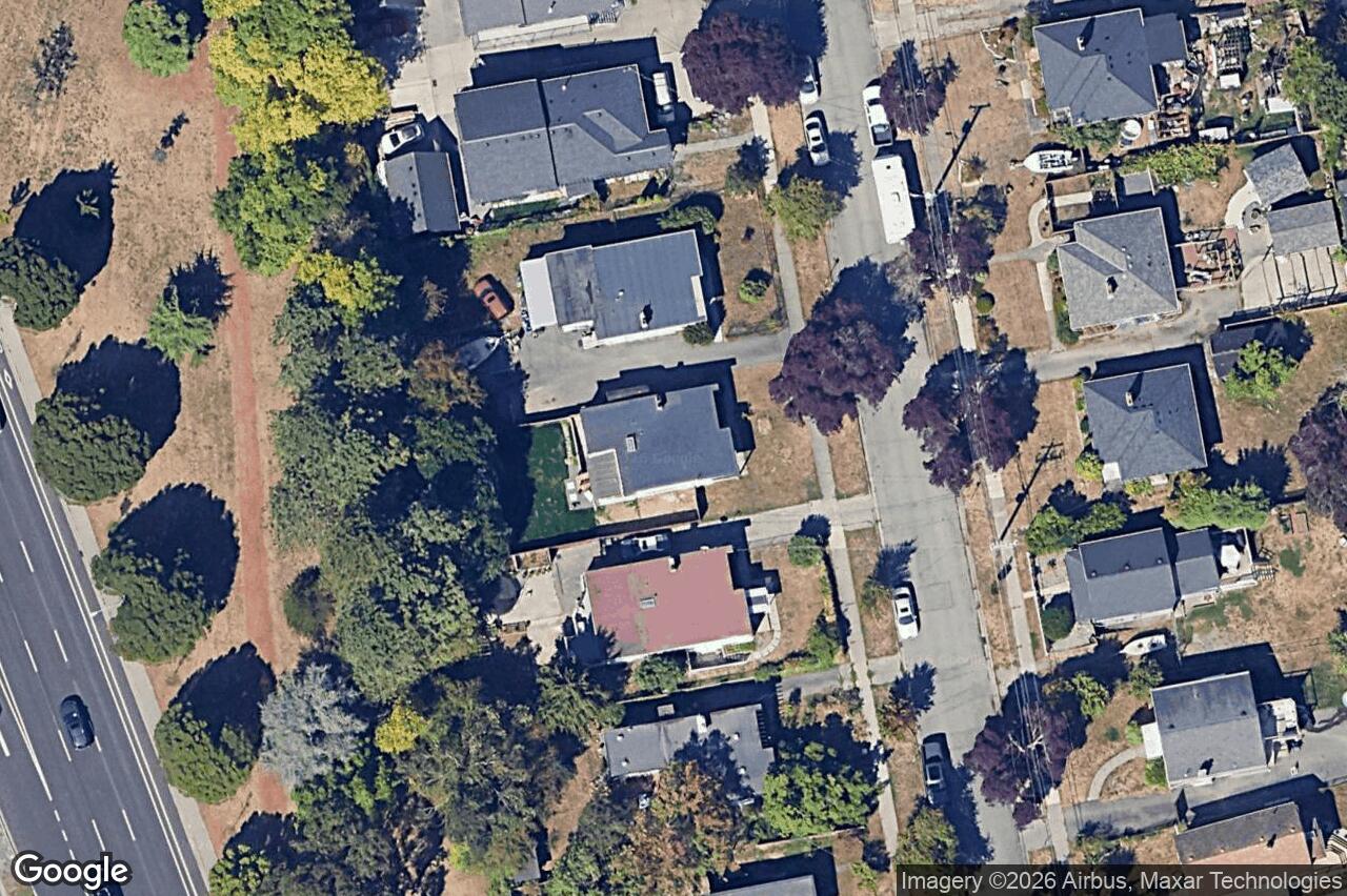 Aerial view of 3166 Alder St, Victoria