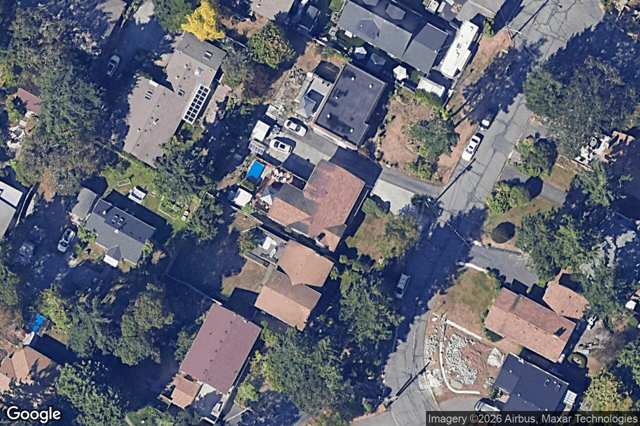 Aerial view of 916 Rankin Rd, Esquimalt