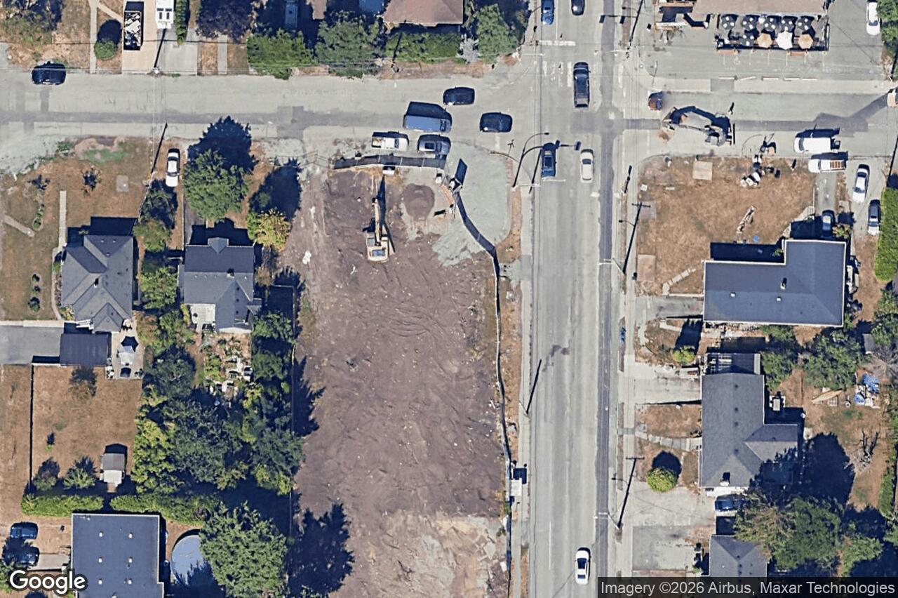 Aerial view of 609 – 3226 Shelbourne St, Saanich