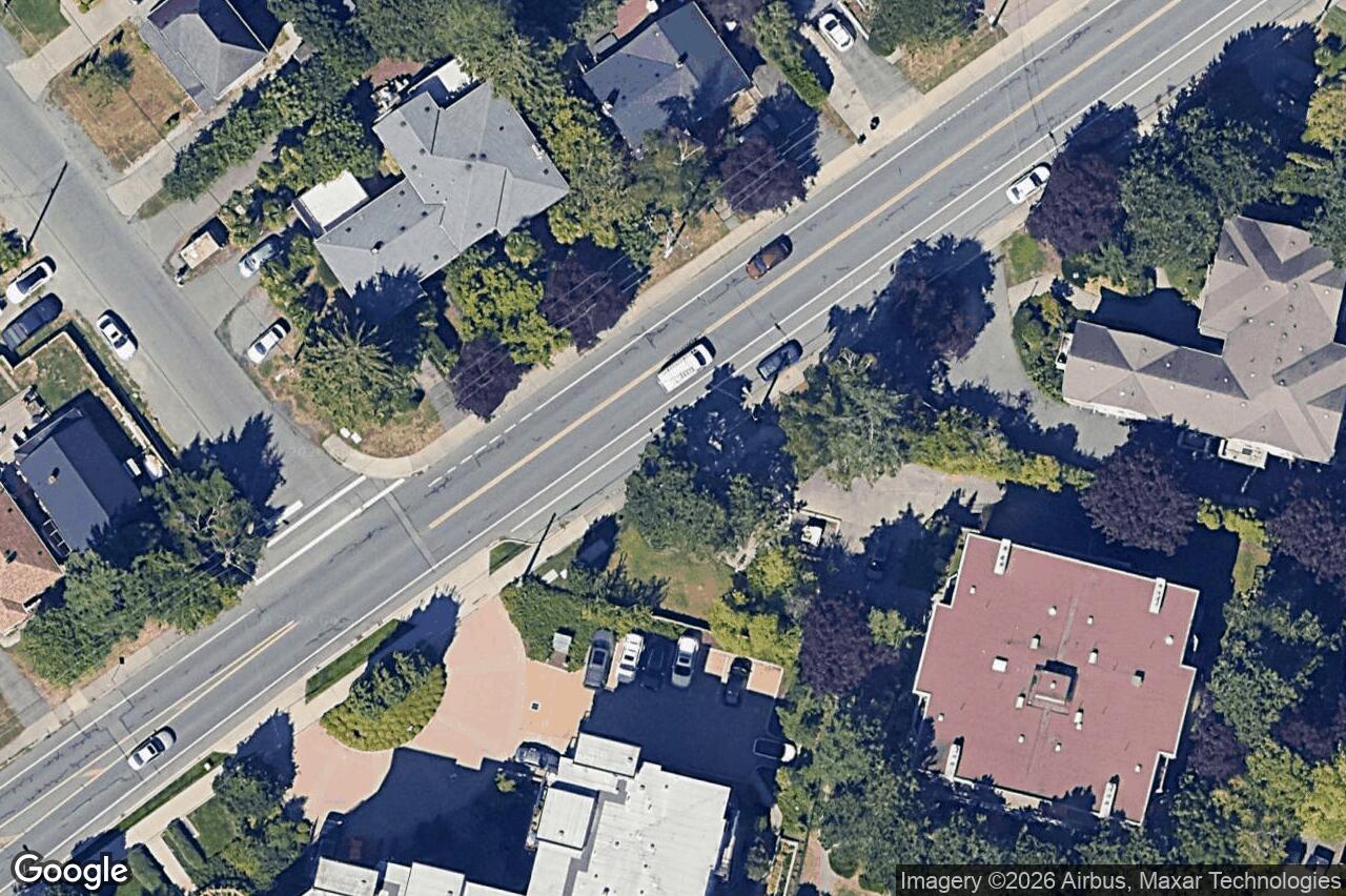 Aerial view of 208 – 949 Cloverdale Ave, Saanich