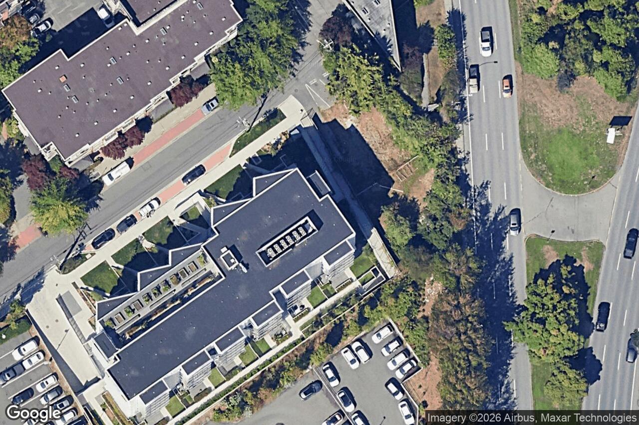 Aerial view of 304 – 881 Short St, Saanich