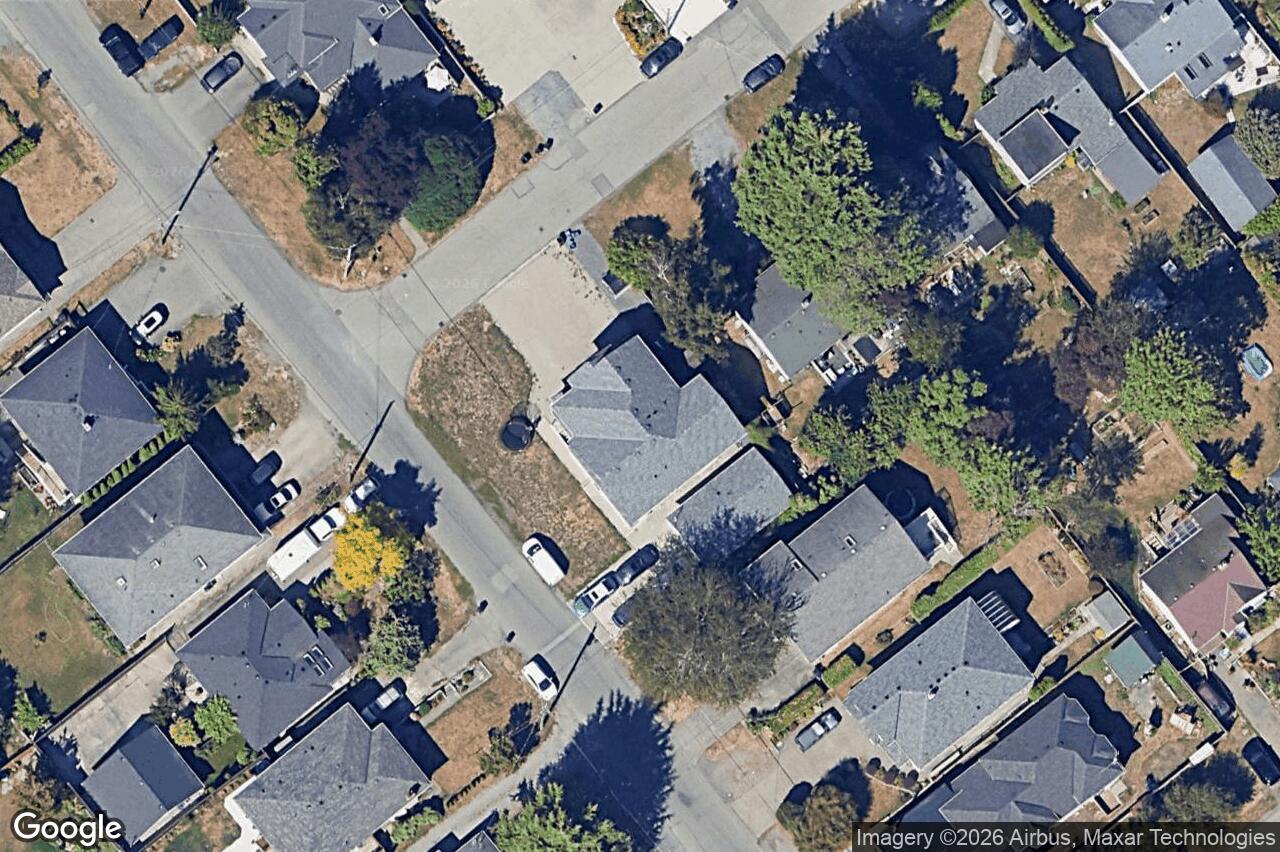 Aerial view of 4 – 913 Dale St, Saanich