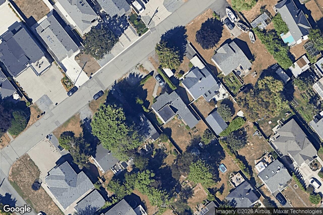 Aerial view of 3 – 913 Dale St, Saanich