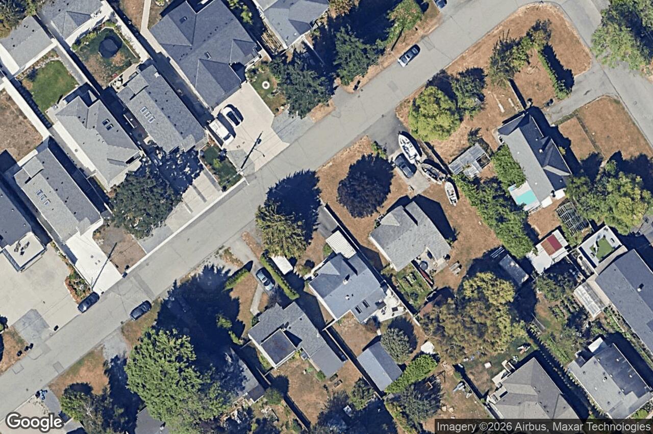 Aerial view of 3 – 921 Dale St, Saanich